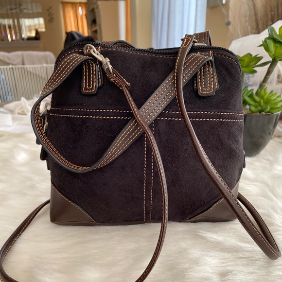 Tommy Hilfiger Handbags - Tommy Hilfiger hand and purse/ crossbody